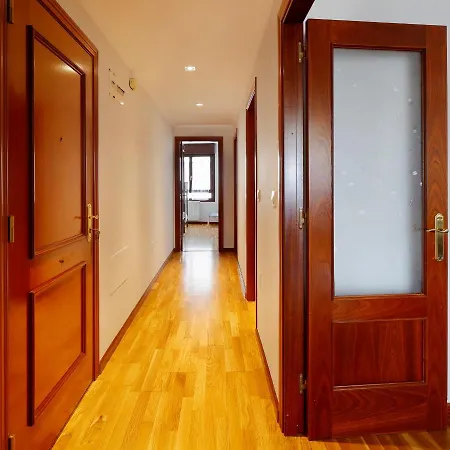 Puerto Deportivo Cimadevilla Apartment Gijon